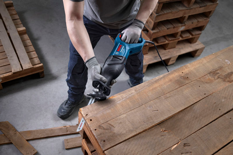 Puukkosaha Bosch GSA 12-30 laukku