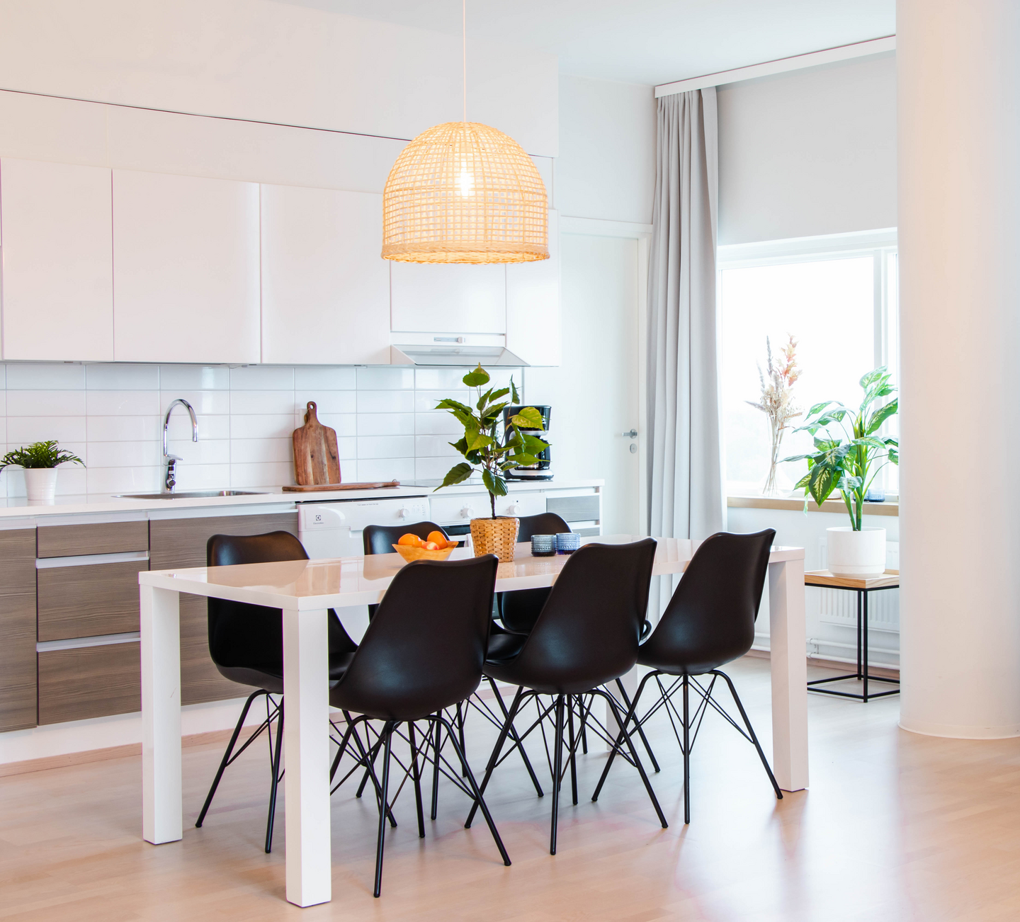 Riippuvalaisin Sessak Sadie XL luonnonvaalea