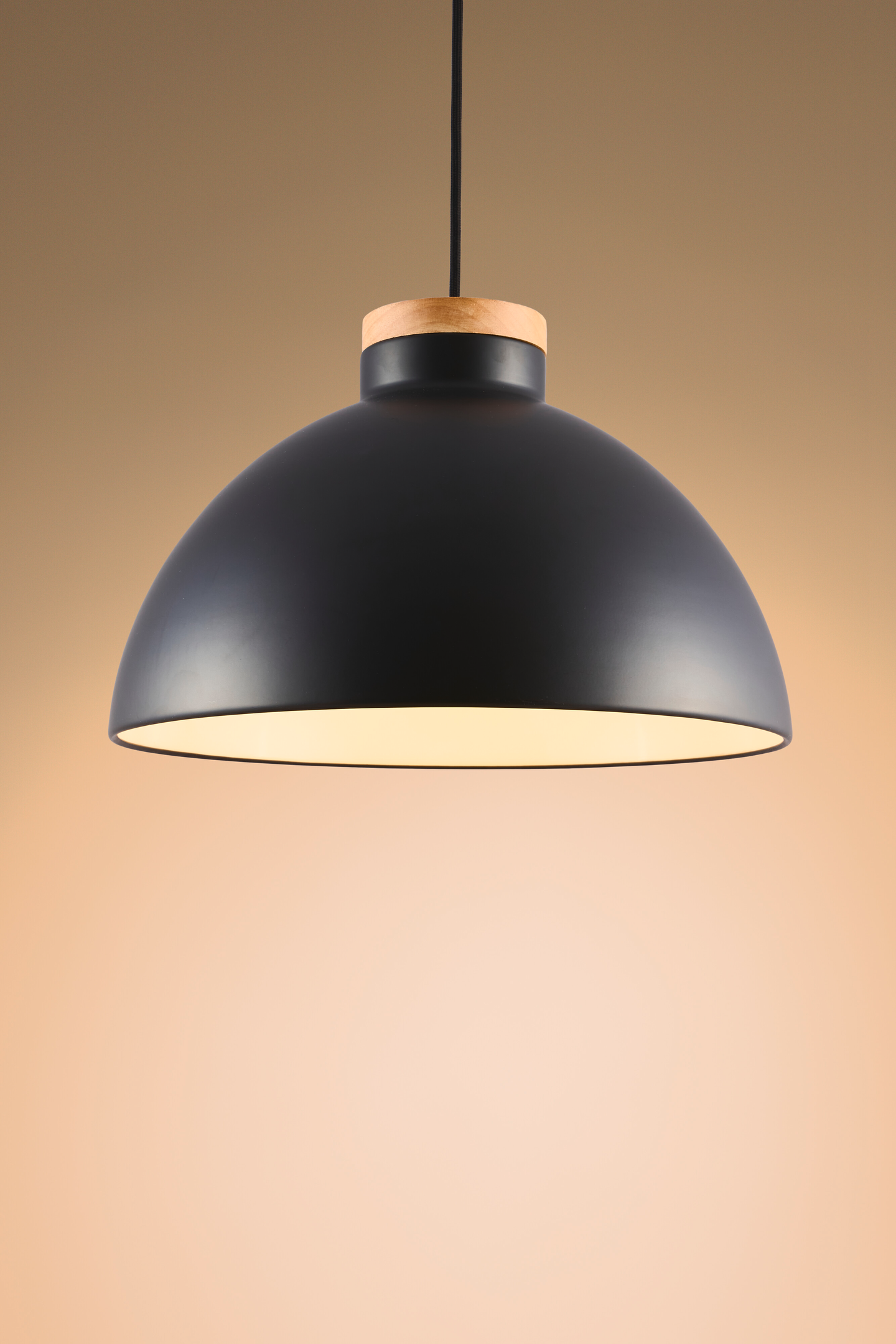 Riippuvalaisin Airam Anoom 38 E27 musta