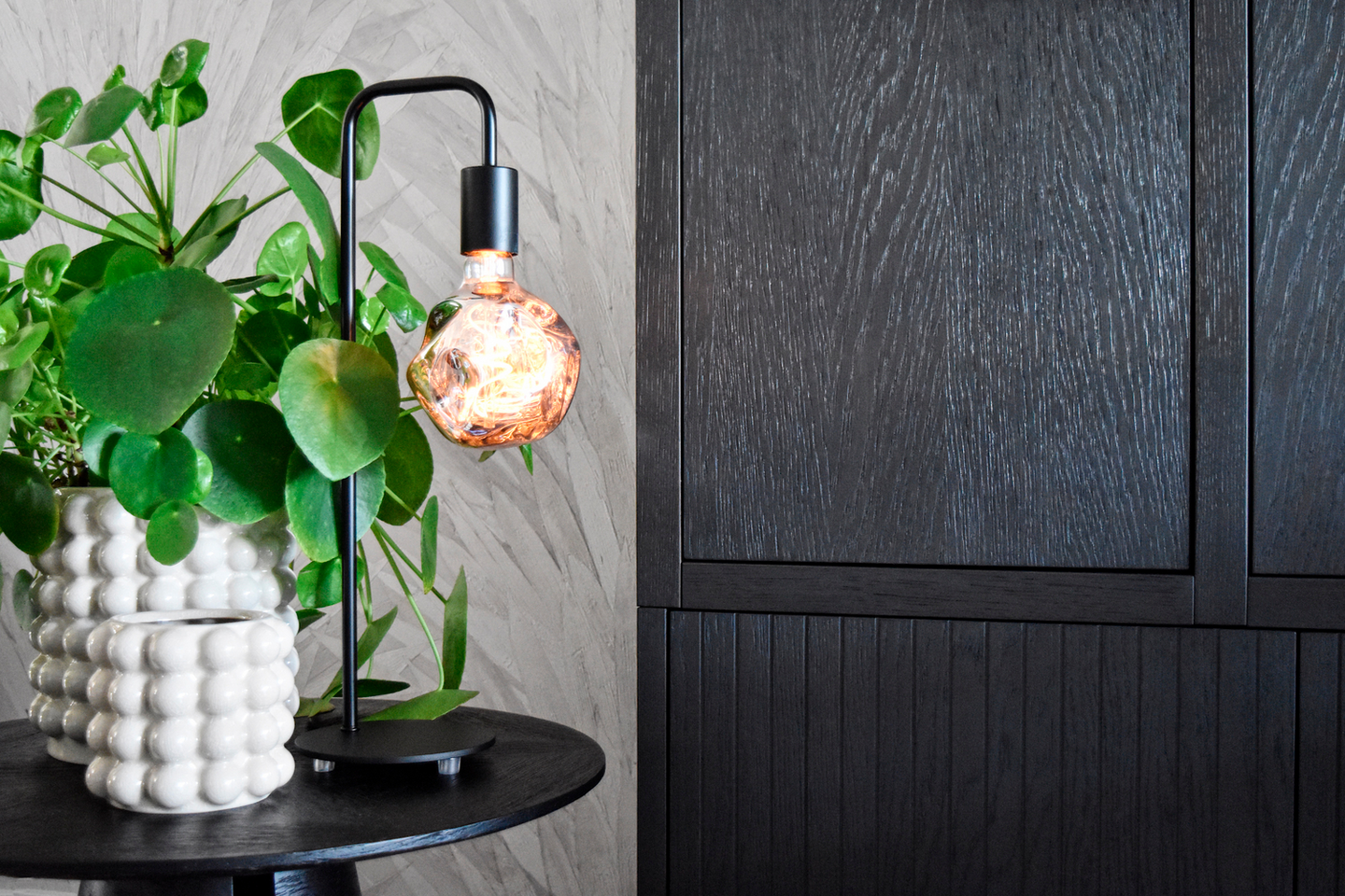 Led-lamppu Calex G125 Neo Hopea Flex 4W E27 75lm 1800K himmennettävä