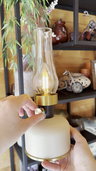 Pöytävalaisin Calex Lavinio IP54 ladattava hiekanvärinen