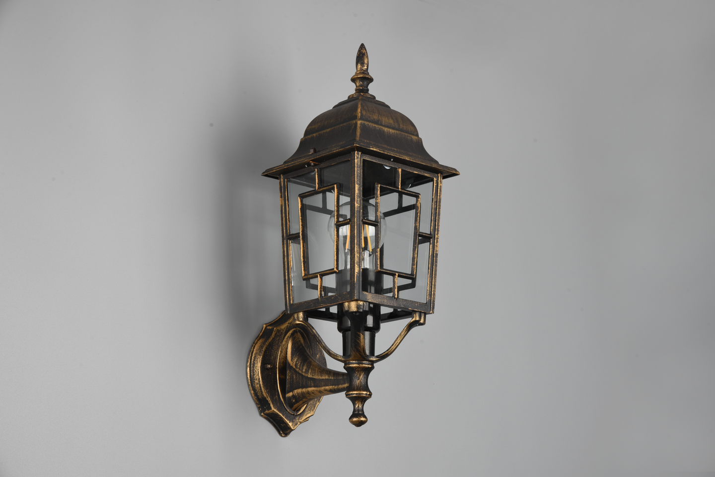 Ulkoseinävalaisin TRIO Volturno E27 antiikkirustiikki lyhty ylöspäin