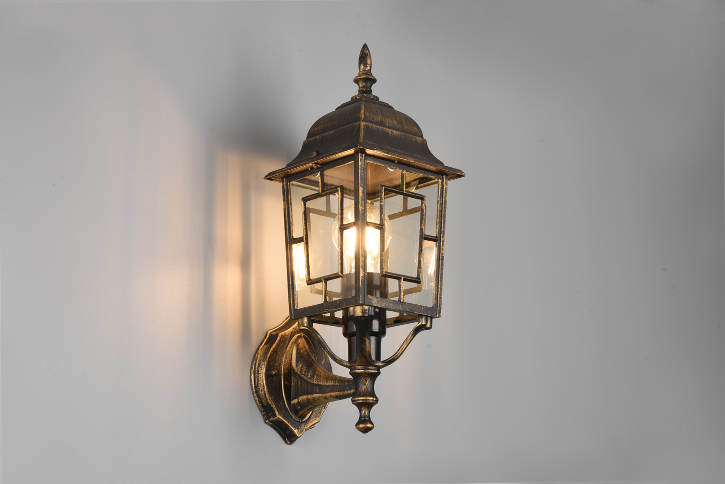 Ulkoseinävalaisin TRIO Volturno E27 antiikkirustiikki lyhty ylöspäin