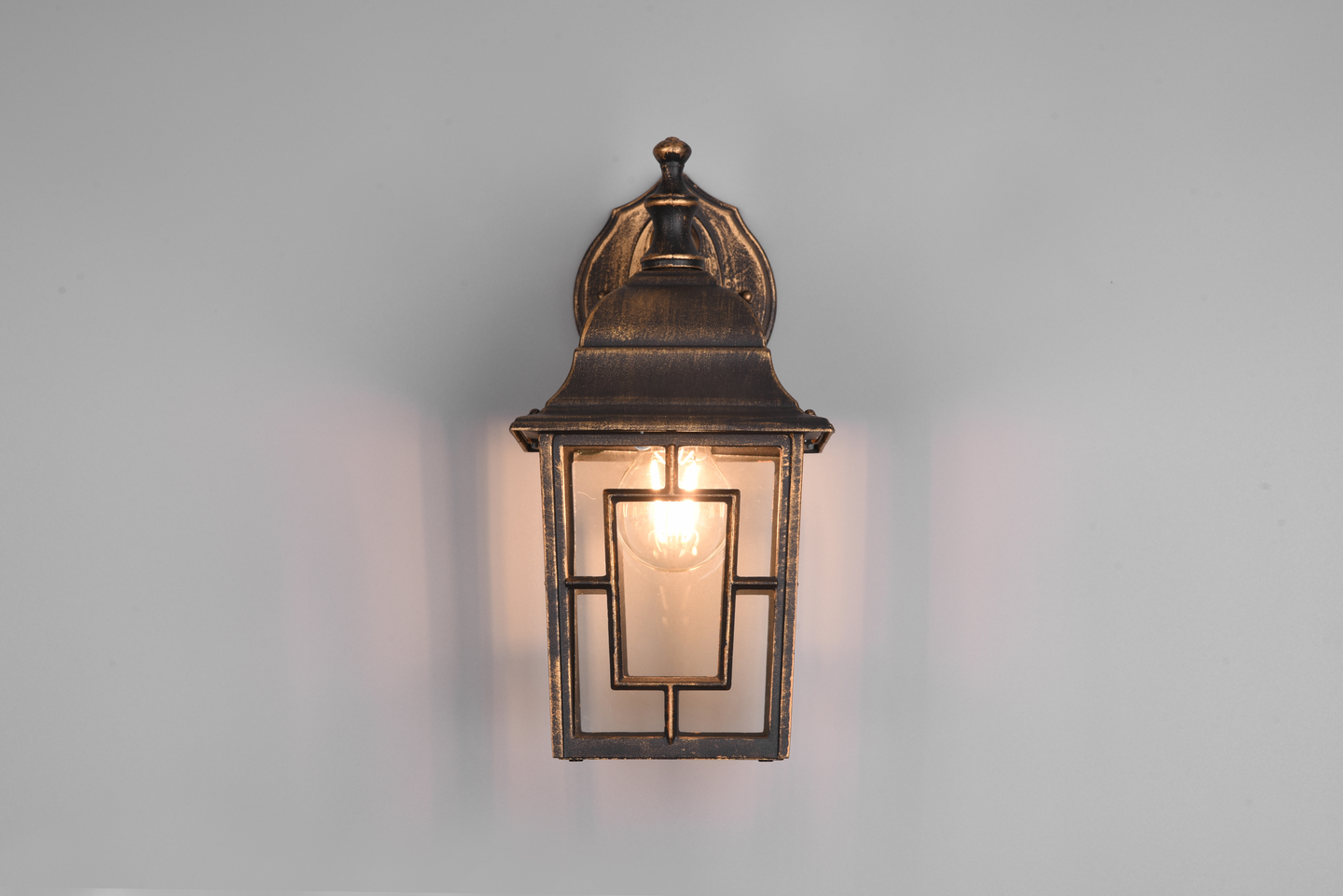 Ulkoseinävalaisin TRIO Volturno E27 antiikkirustiikki lyhty alaspäin