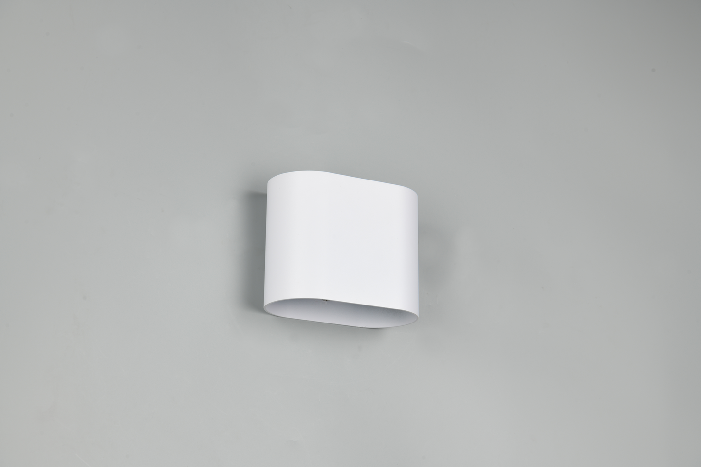 Seinävalaisin TRIO Alani G9 mattavalkoinen