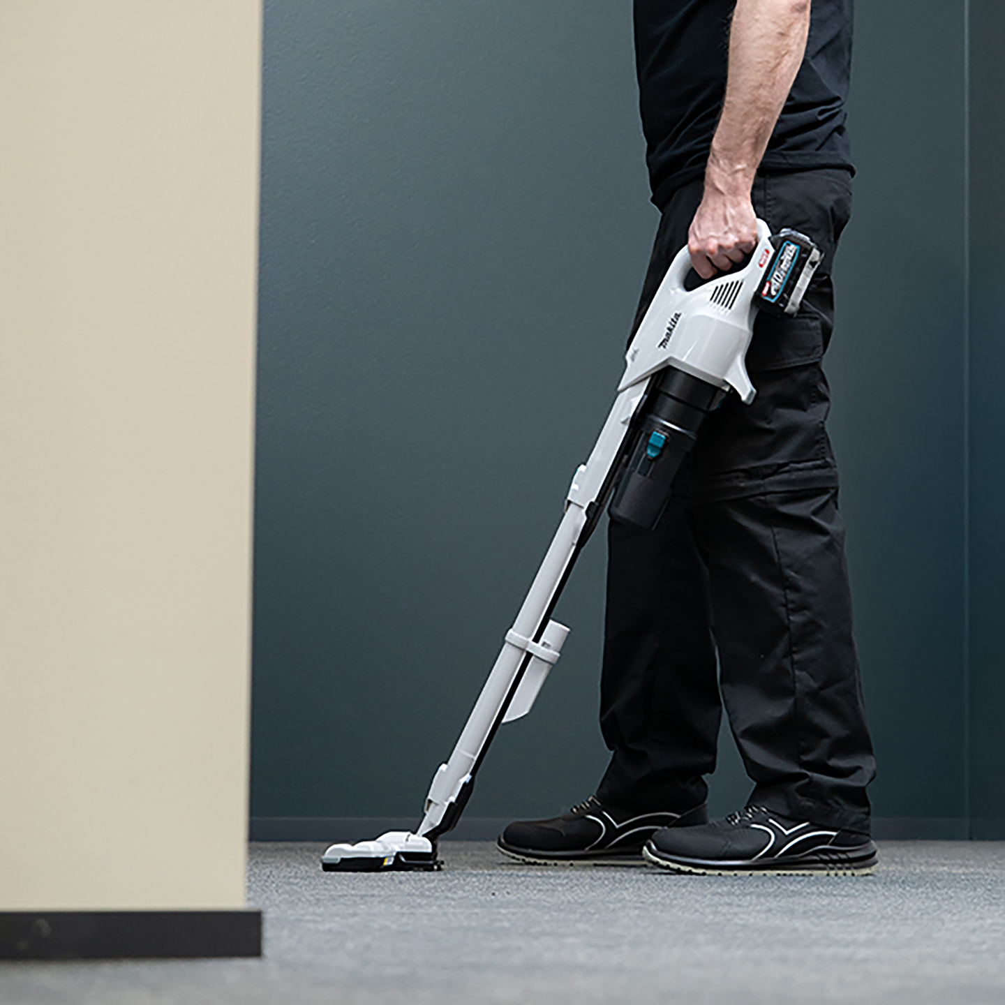 Akkuimuri Makita CL004GZ 40V XGT pyörivällä harjalla runkoversio