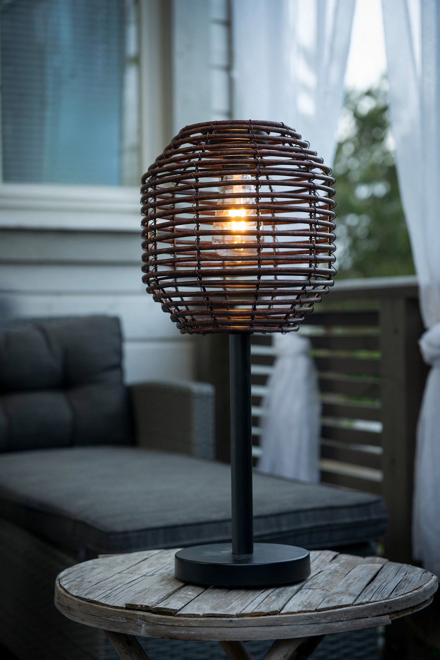 Solar pöytävalaisin Airam Mira Desk