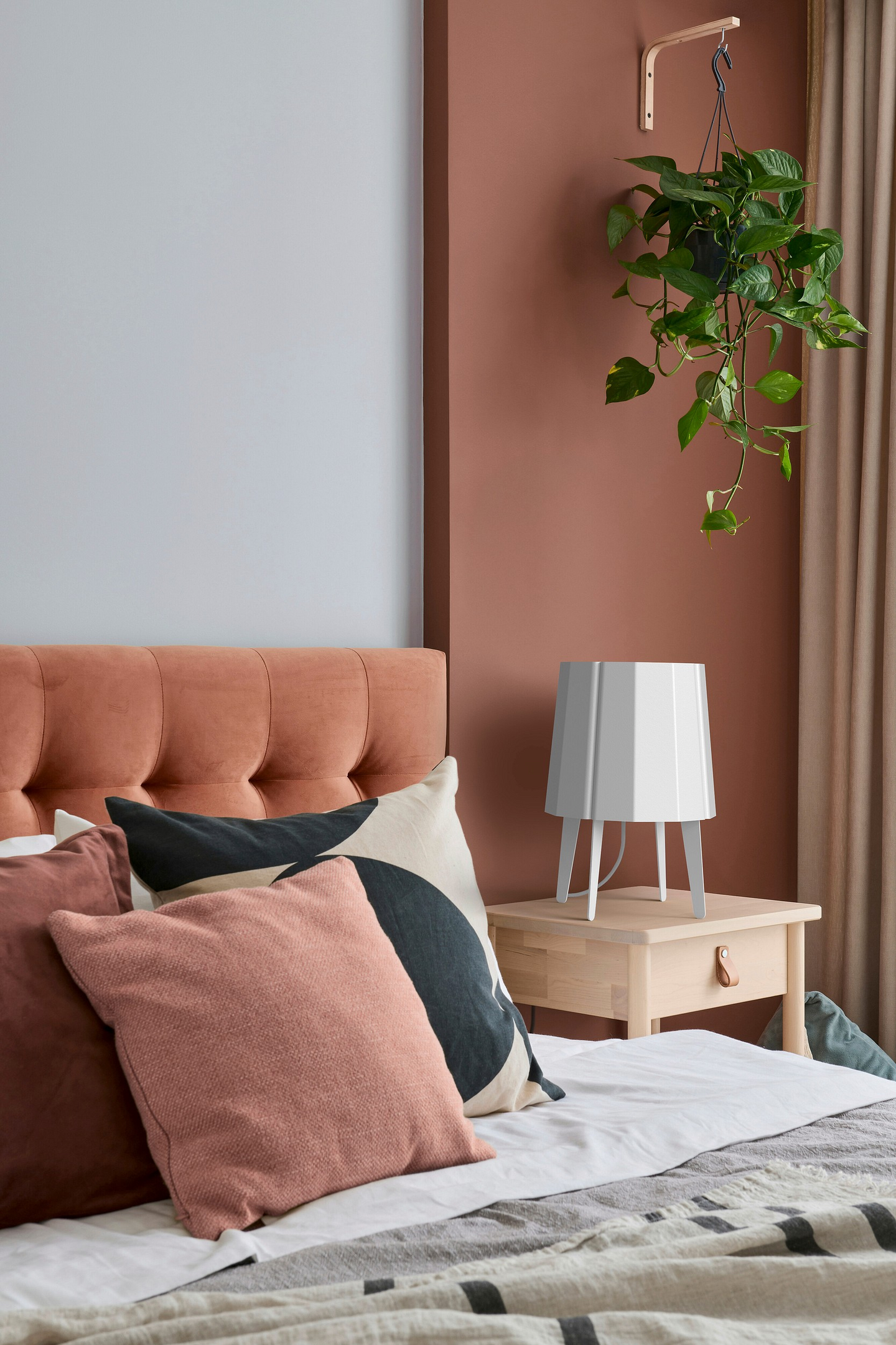 Pöytävalaisin Airam Laune E27 valkoinen