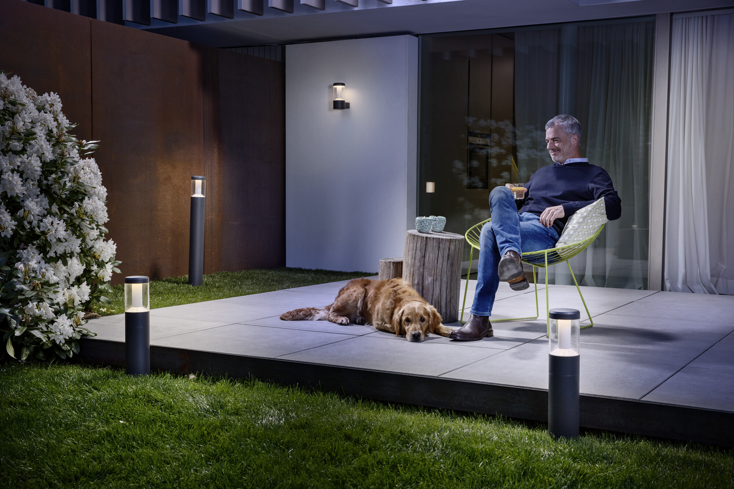 Led-seinävalaisin OSRAM Endura Style Modern 12W 3000K 610lm IP54 tumman harmaa