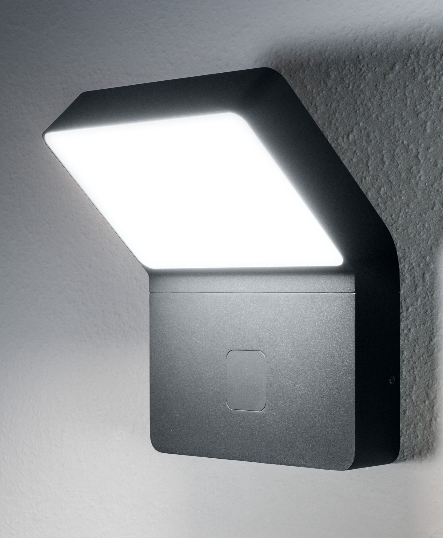 Led-seinävalaisin OSRAM Endura Style Wide 12W 3000K 750lm IP54 tunnistimella