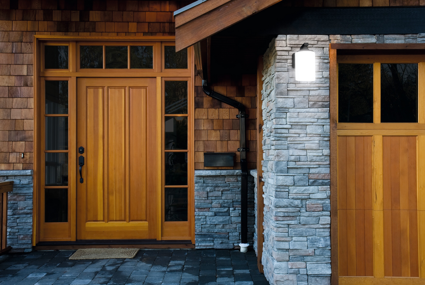 Led-seinävalaisin OSRAM Endura Classic Lantern E27 IP43 musta