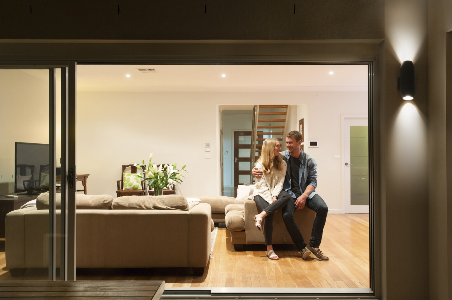 Led-seinävalaisin OSRAM Endura Classic Cannon Up Down GU10 IP44 tumman harmaa