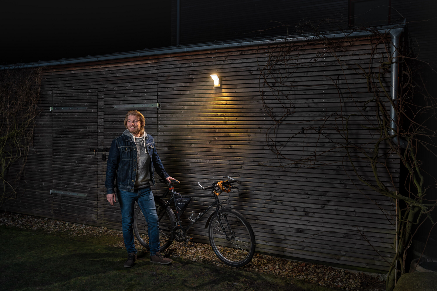 Led-valonheitin OSRAM Endura Pro Spot 16W 4000K 1500lm harmaa tunnistimella