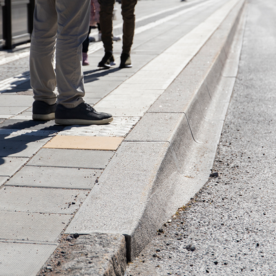 HÅLLPLATSKANTSTÖD BENDERS IMPORT, PORTUGAL ANSLUT VÄNSTER GRÅ