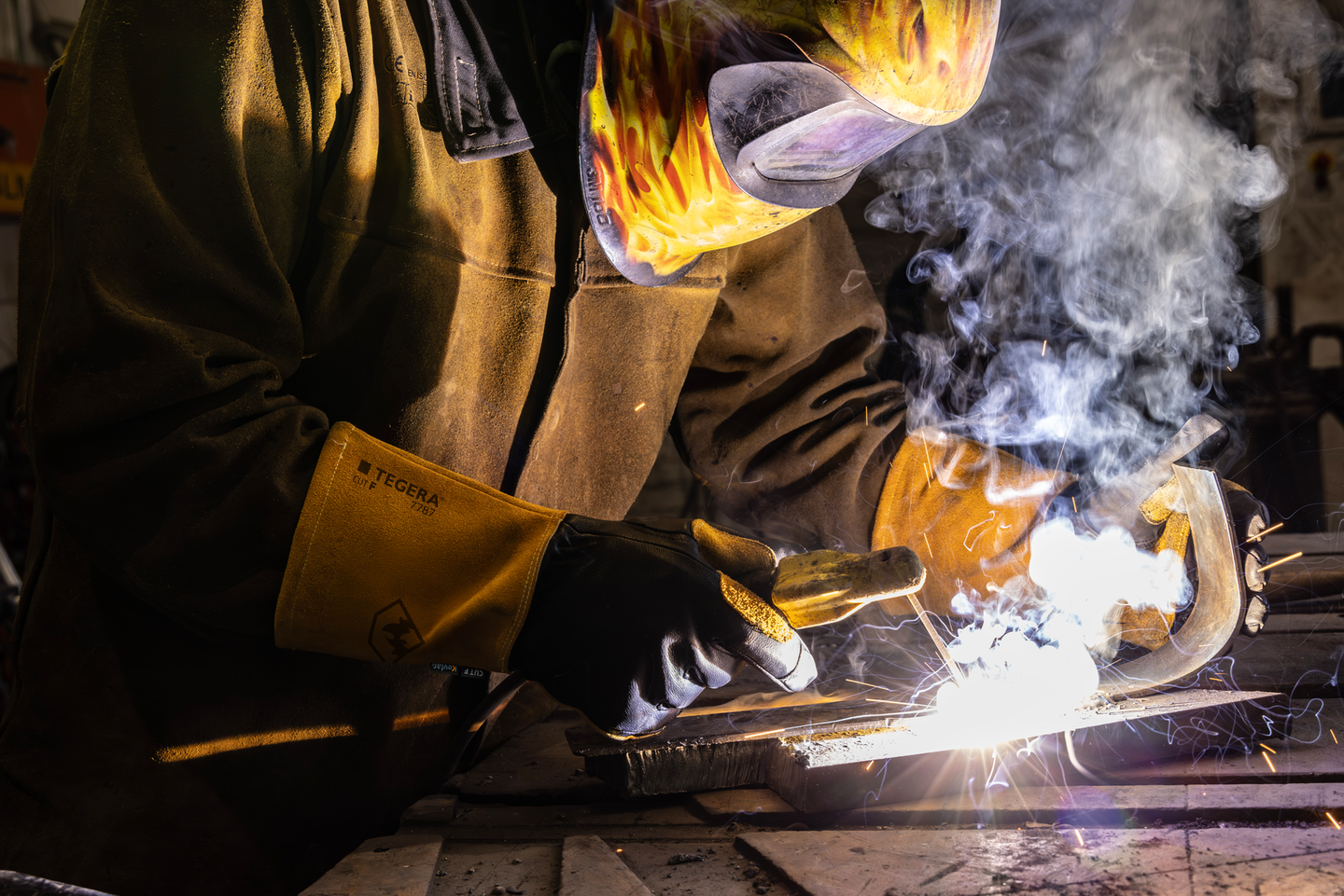 Hitsaus- ja lämpösuojakäsineet Tegera Welding 7787