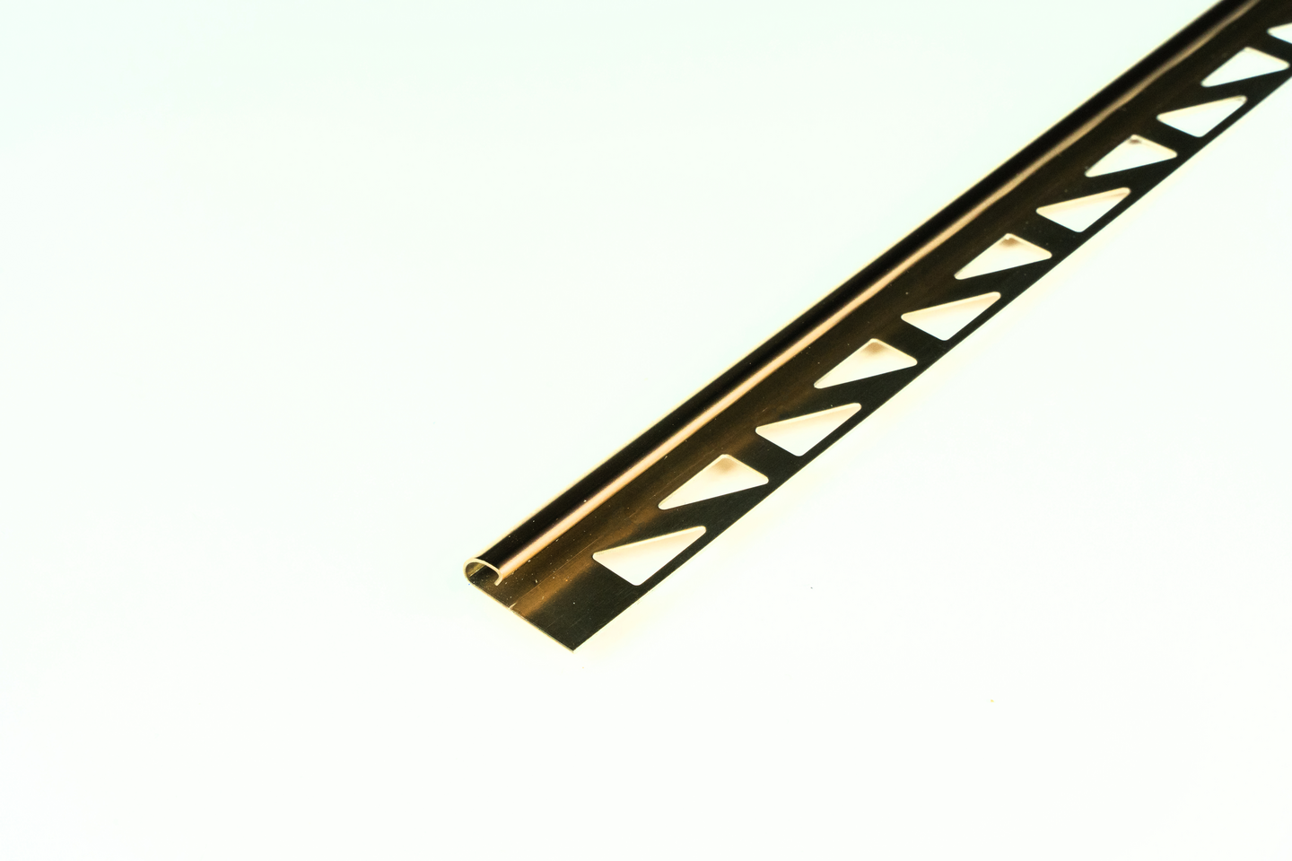 Laattalista 10mm ruostumaton Copper pyöreä 2700mm