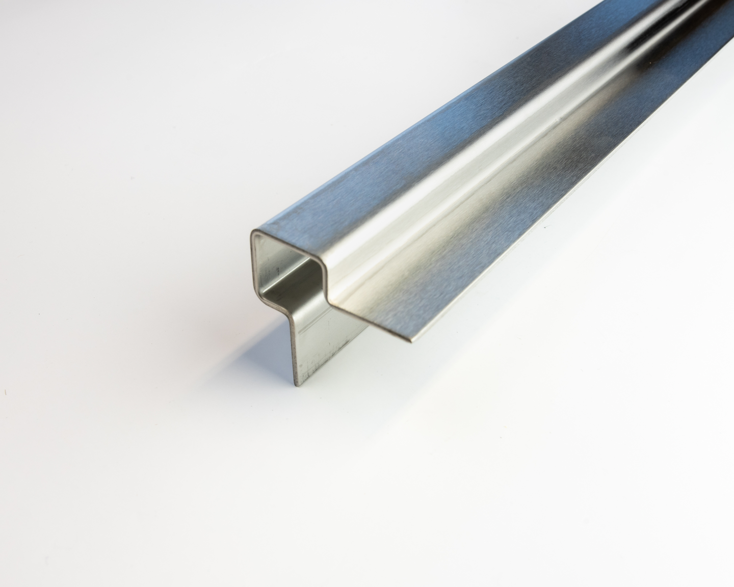 Laatta-askelkulma 10mm 2,5m hiottu rst e 20-10