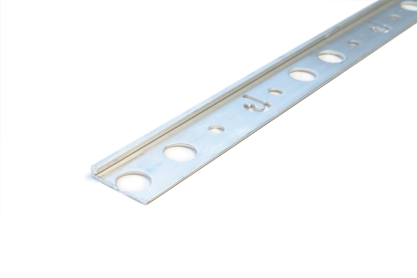 Pääte- ja suojalista 3mm 2,5m alumiini A 30