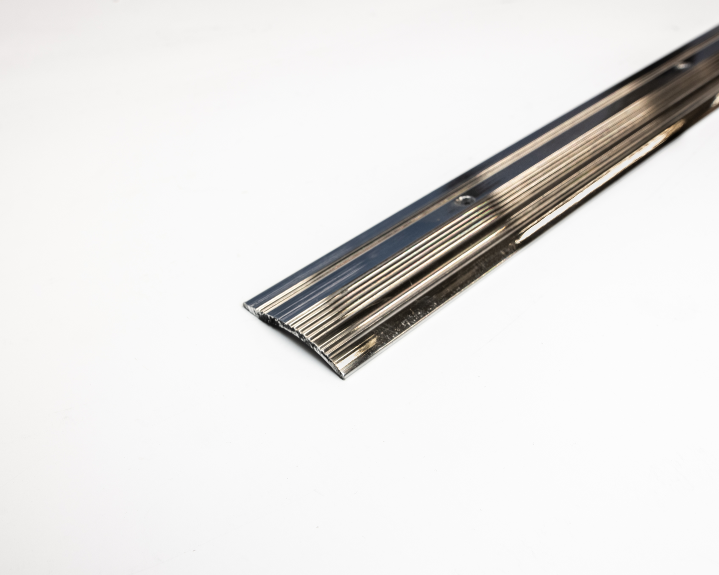 Eritasolista 0-15mm 2,7m kiillotettu alumiini rihlattu 7090401