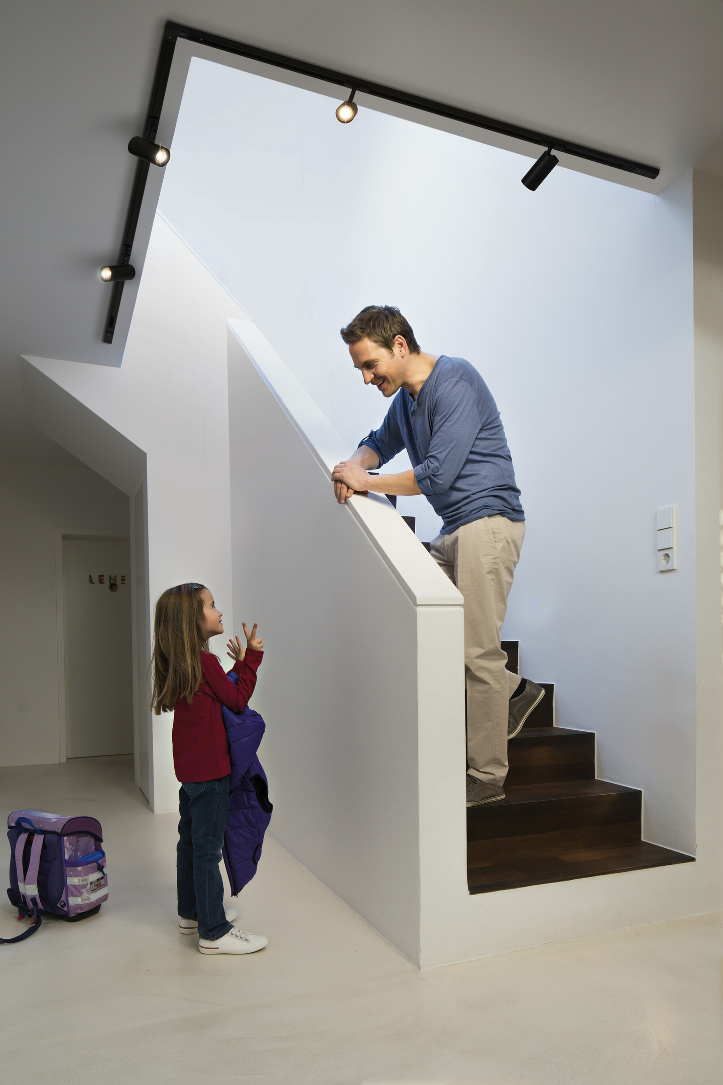 Kiskovalaisin kosketinkisko LEDVANCE Tracklight 1m musta