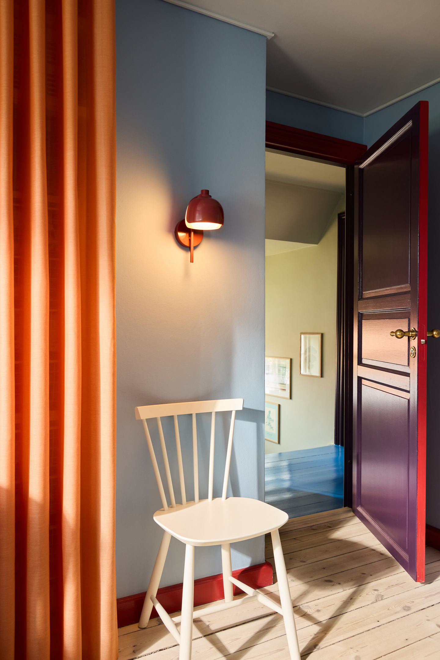 Seinävalaisin OSRAM Decor Corolle G9 punainen