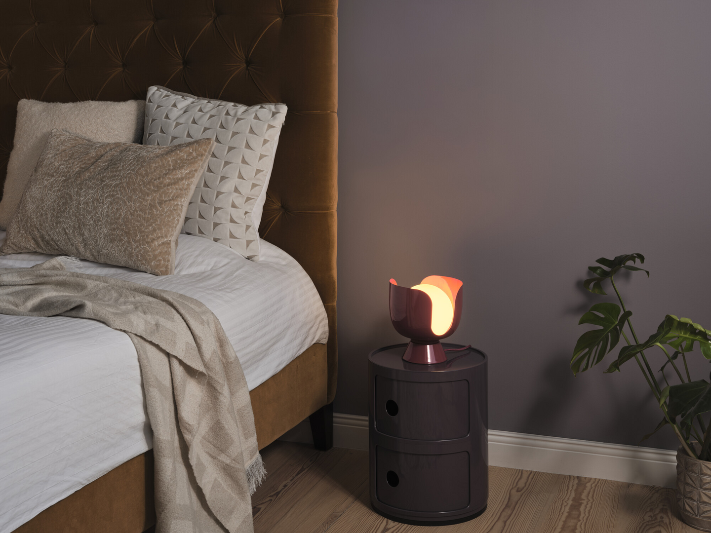 Pöytävalaisin OSRAM Decor Corolle Chalice E14 punainen