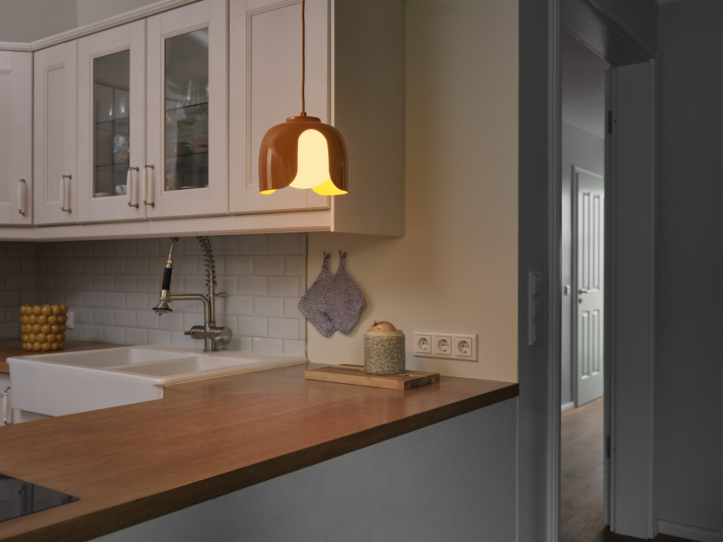 Riippuvalaisin OSRAM Decor Corolle E27 oranssi