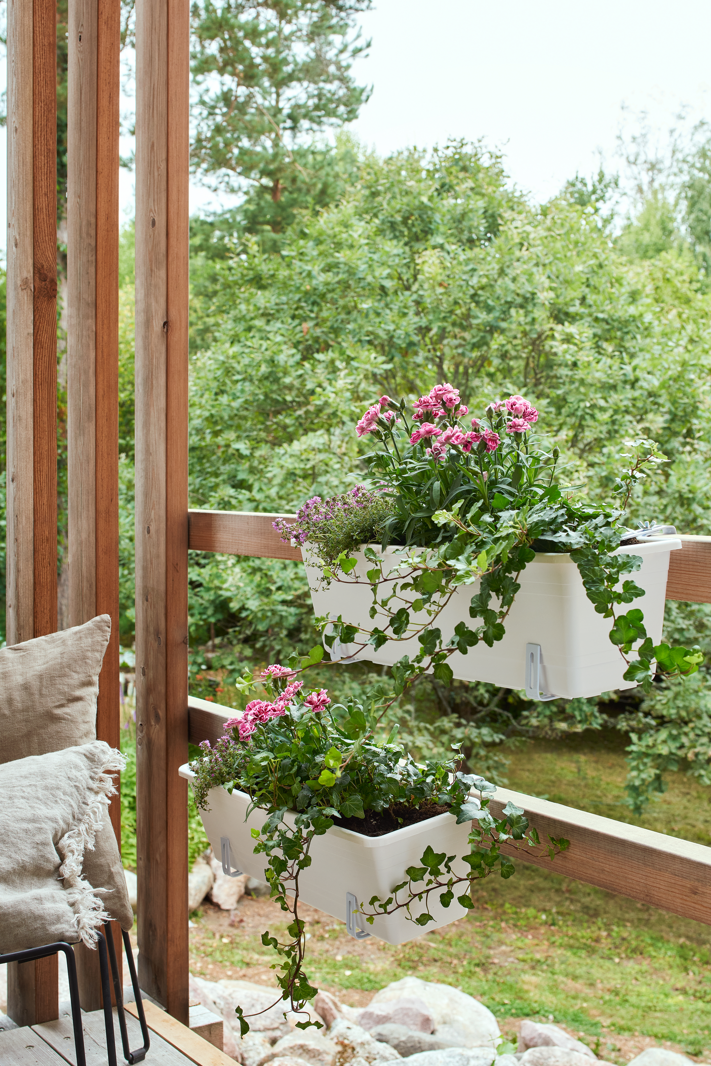 Parvekelaatikko Orthex kestokastelu 55cm valkoinen