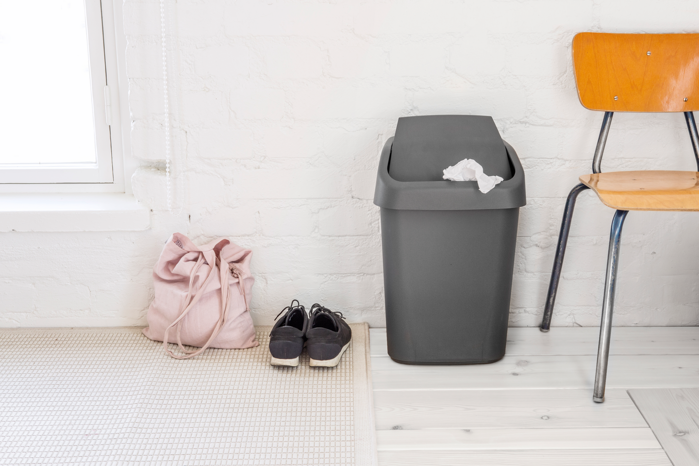 Heiluriroskis 10l tummanharmaa