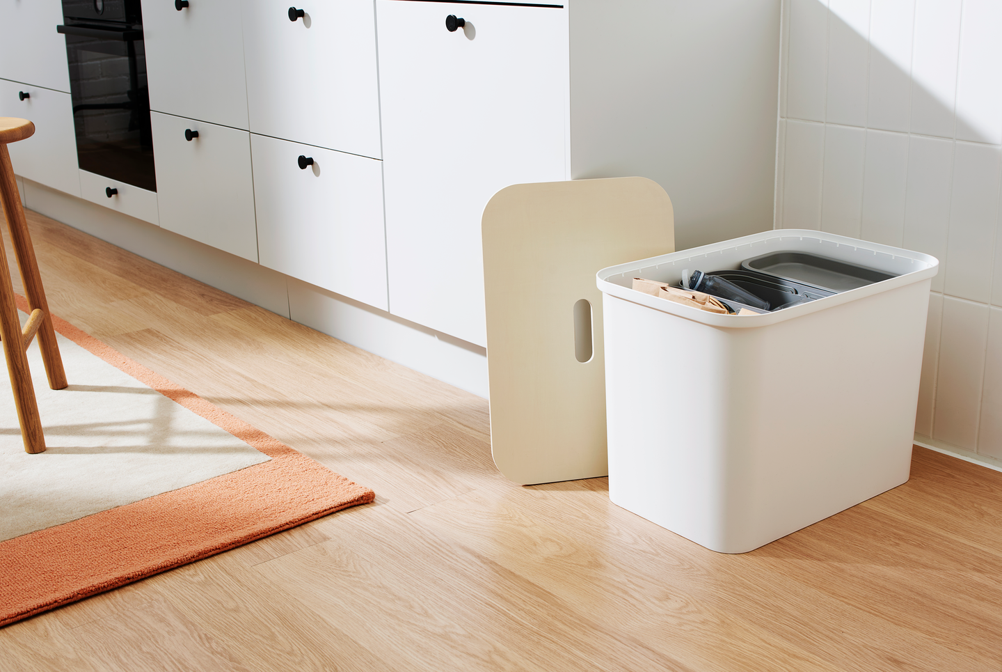 Laatikko Smartstore Collect 76l kannella valkoinen