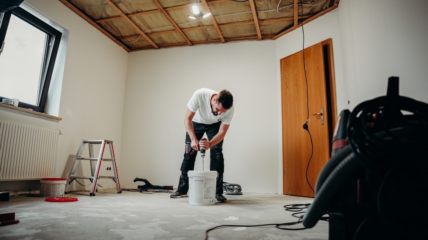 Led-lamppu OSRAM Highbay Blade 6500lm 60W 4000K E27 musta