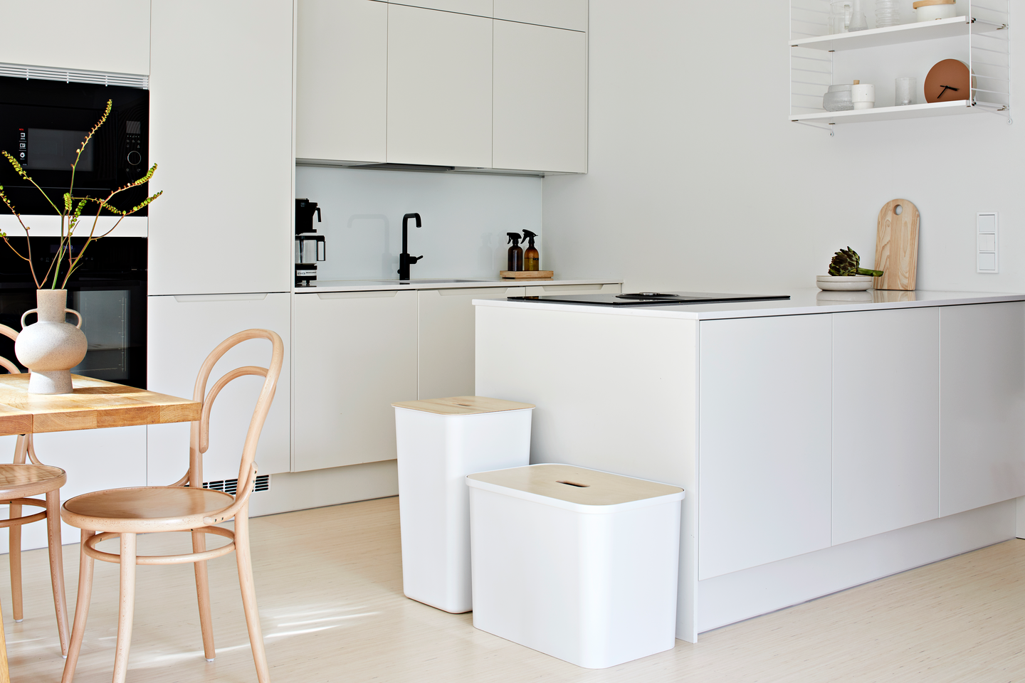 Laatikko Smartstore Collect 76l kannella valkoinen