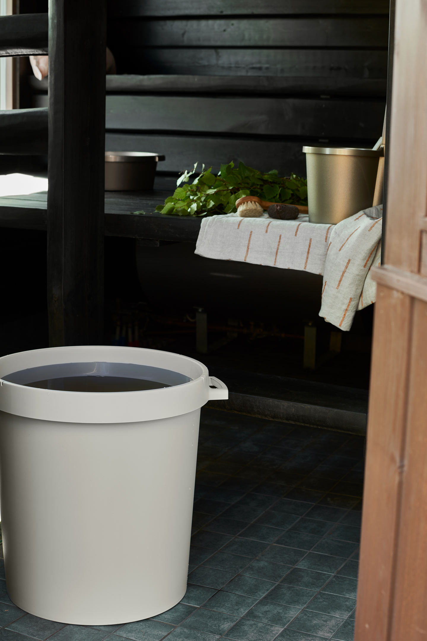 Vesisaavi Orthex 65l vaaleanharmaa