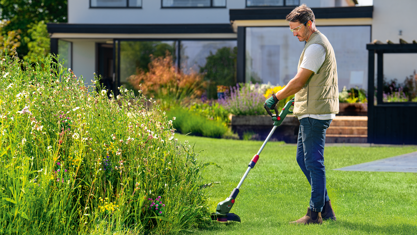 Akkuruohotrimmeri Bosch UniversalGrassCut 18V-26-500 Solo