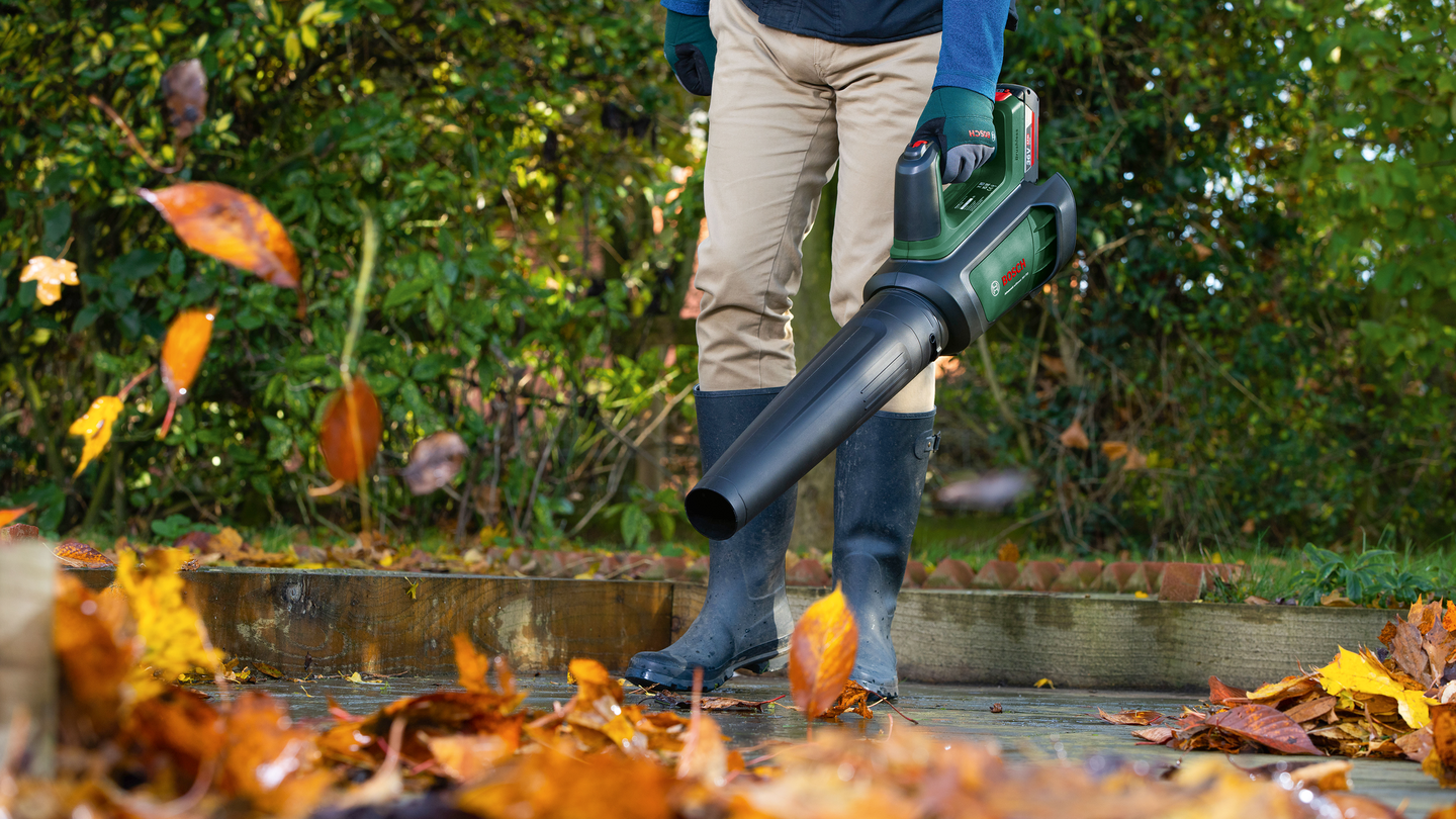 Akkulehtipuhallin Bosch AdvancedLeafBlower 36V-750 1x2,0Ah + laturi