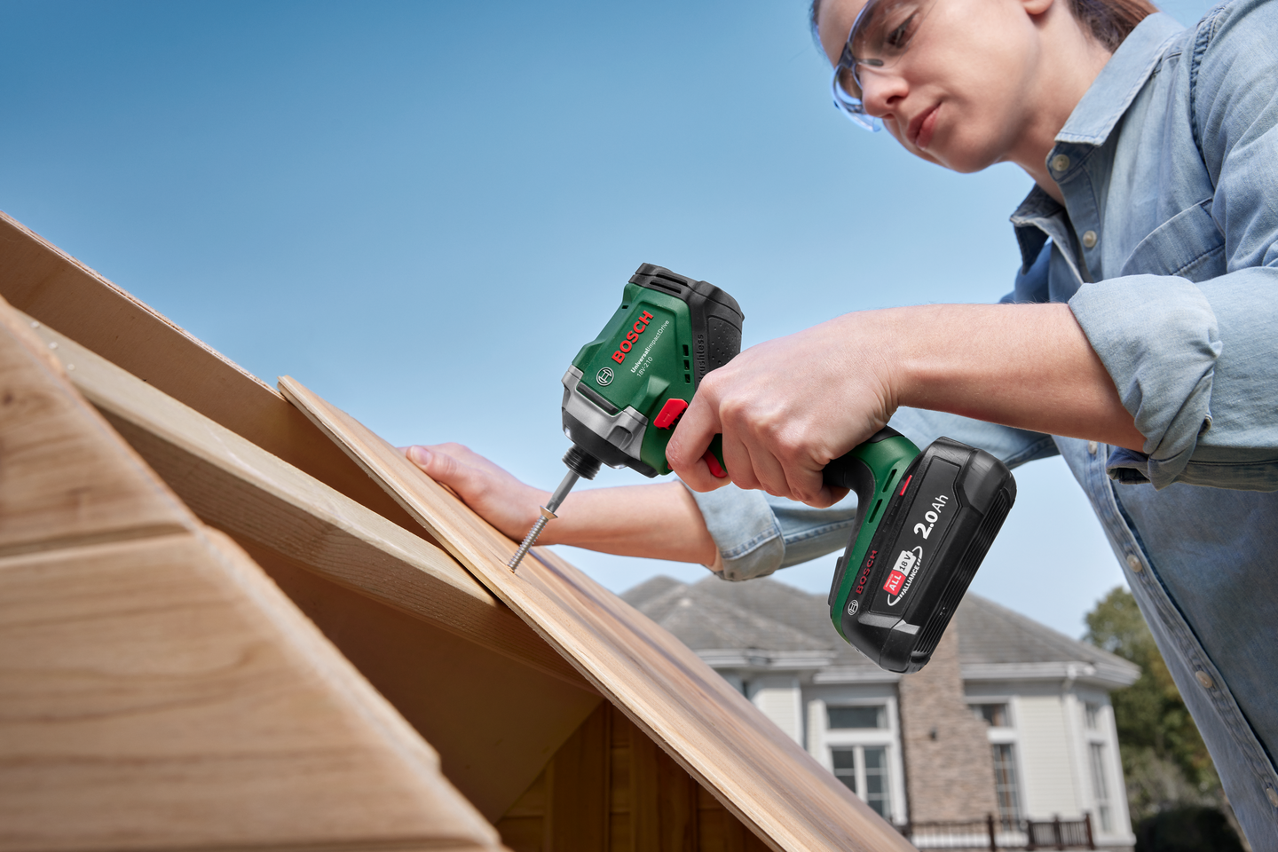 Akkuiskuruuvinväännin Bosch UniversalImpactDrive 18V-210 Solo