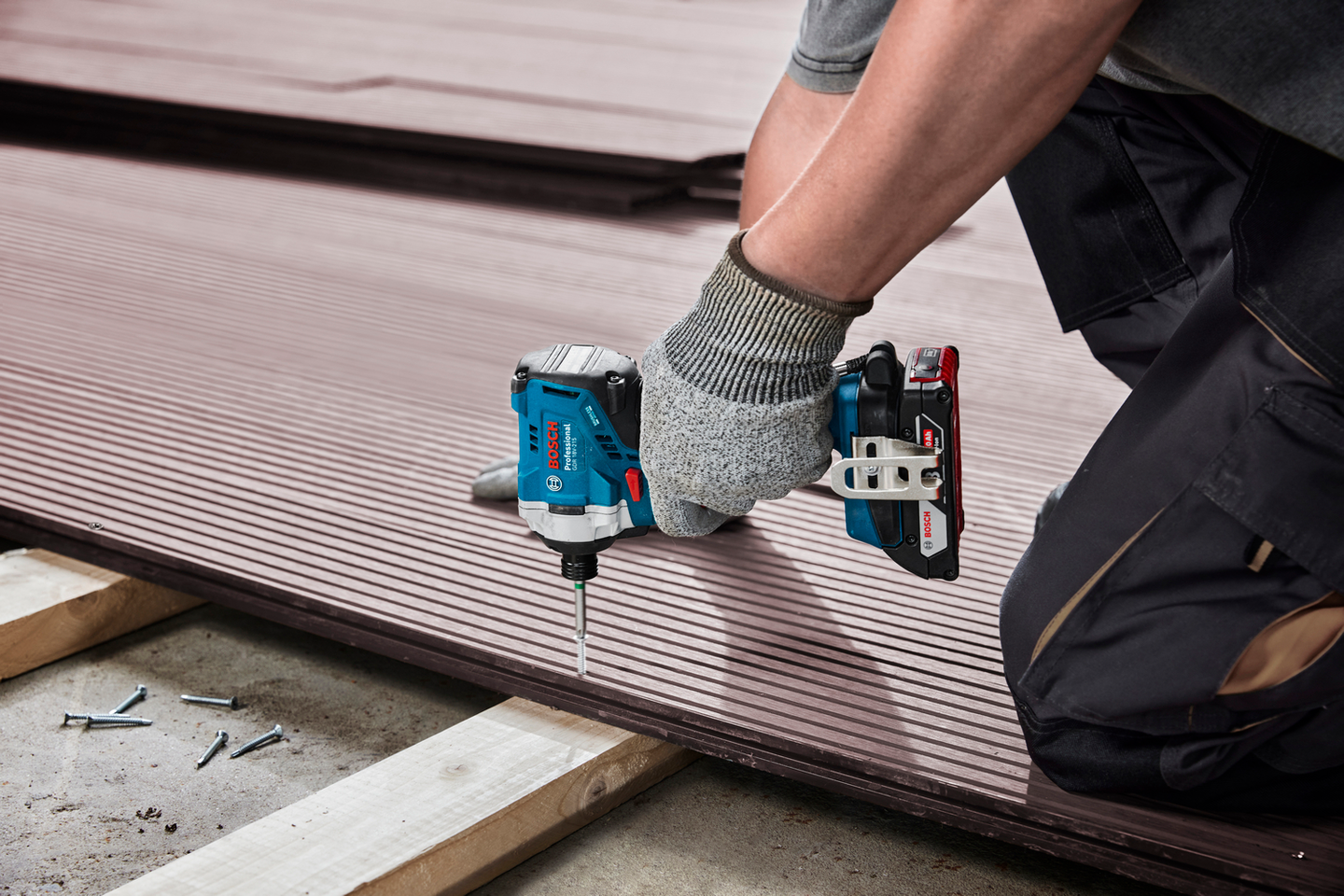 Akkuiskuruuvinväännin Bosch GDR 18V-215 Solo