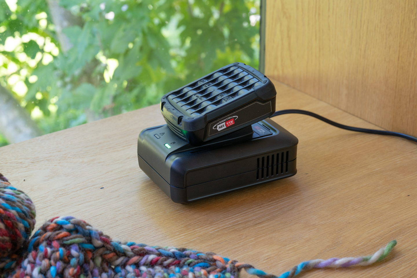 BATTERISET BOSCH 18V 2,5AH M/LADDARE, AL18-44