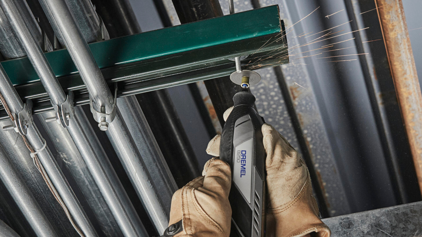 Akkumonitoimityökalu Dremel 8250-5 12V 1x2,0Ah