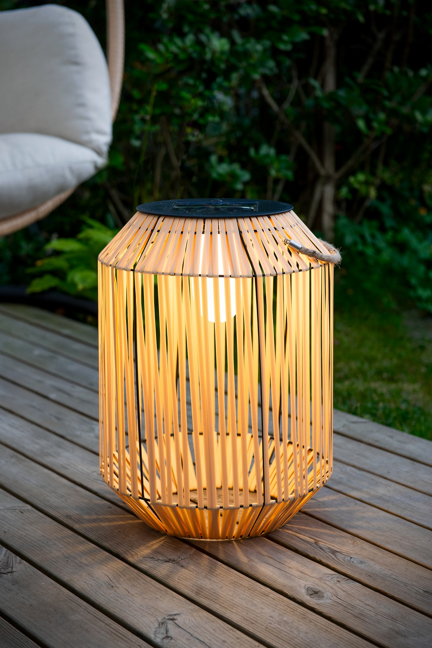 Solar ja ladattava lyhty Airam Zaria