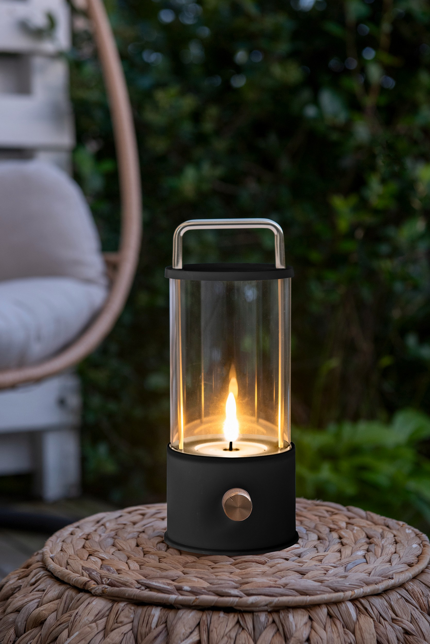 Lasilyhty Airam Ulvik musta