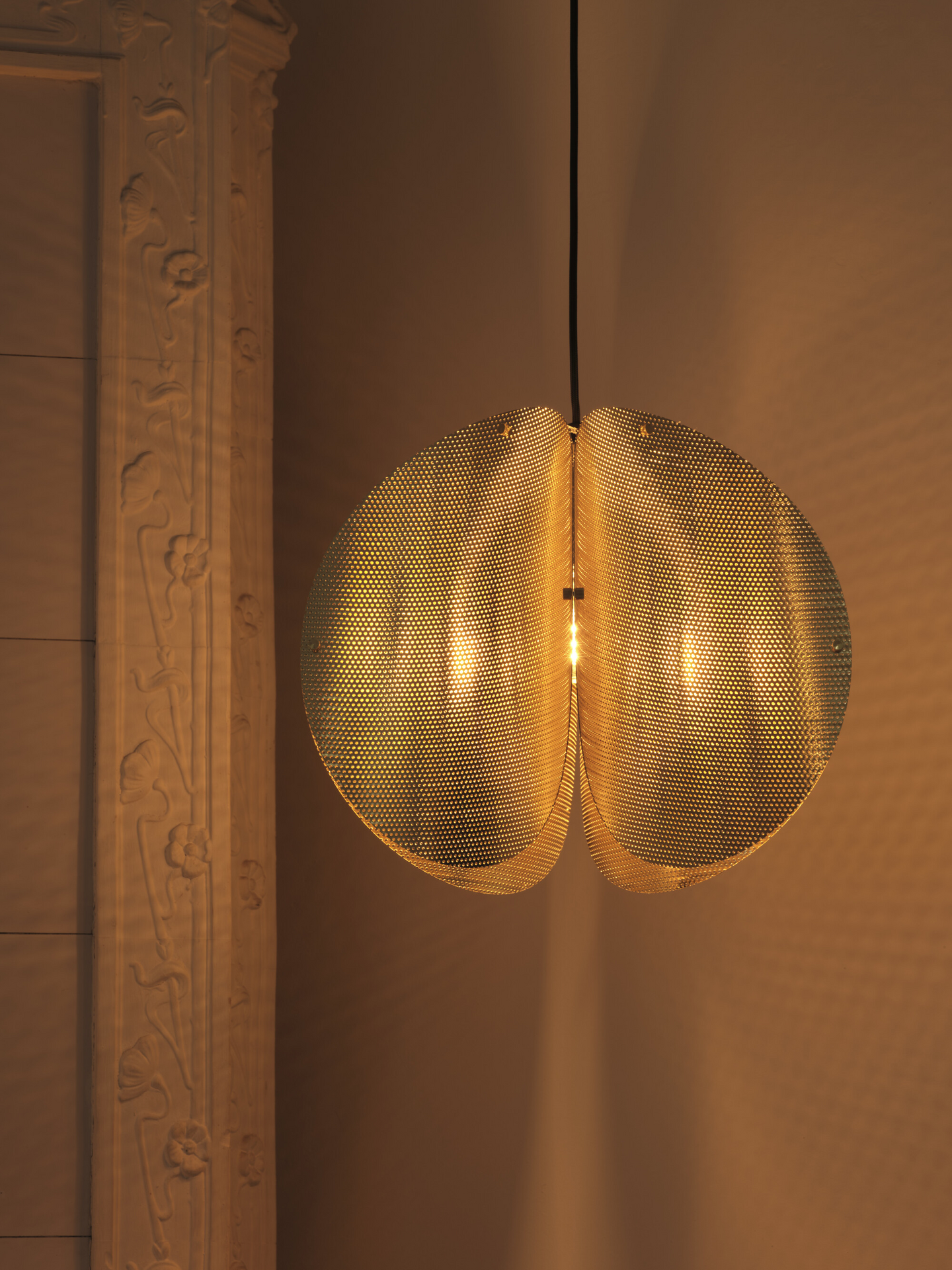 LED-riippuvalaisin OSRAM Decor Folded Globe E27 kulta