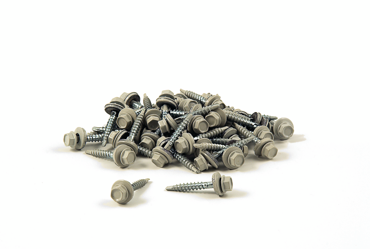 SKRUV MED VINGE GOP MÖRKGRÅ PLASTTAK KORRUGERAD 50ST