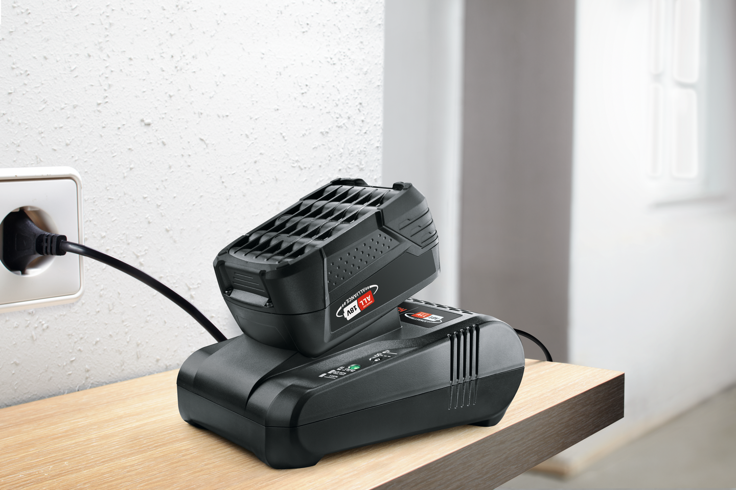 Laturi Bosch al 1880 cv 14,4/18 V