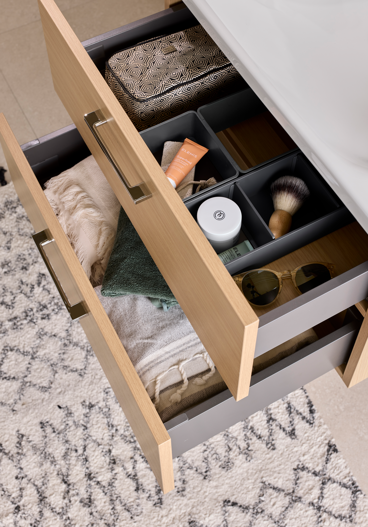 TVÄTTSTÄLLSSKÅP NORO NEO LJUS EK M, TVÄTTSTÄLL 600