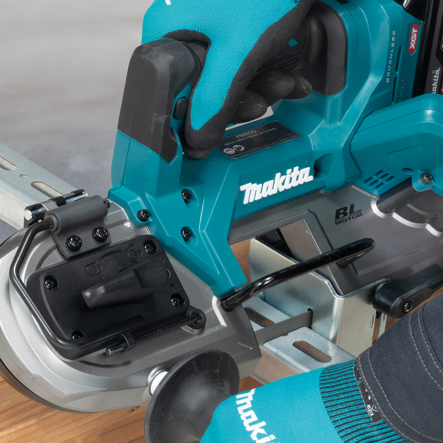 Akkuvannesaha Makita PB003GZ 40V XGT runko