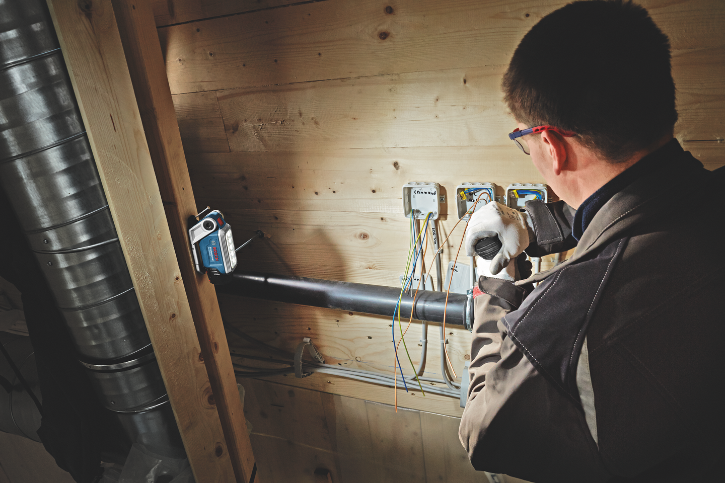 LAMPA BOSCH GLI 12V-330 SOLO