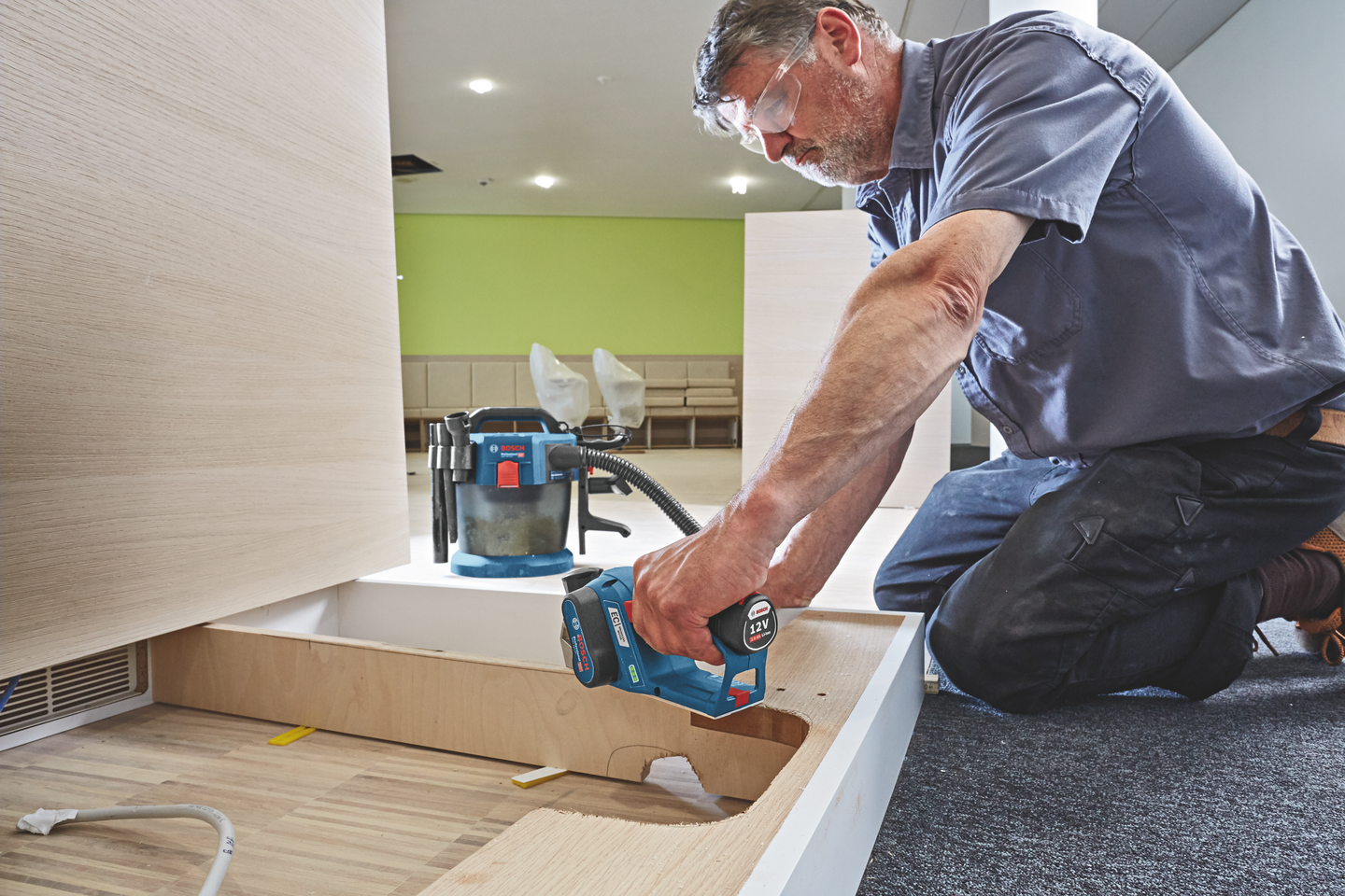 ELHYVEL BOSCH GHO 2X3AH L-BOXX 12V-20