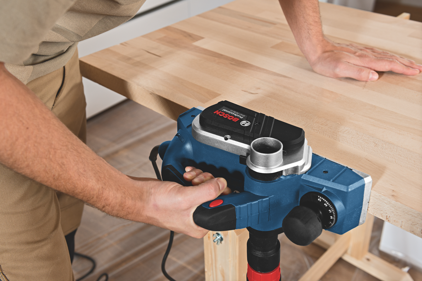 ELHYVEL BOSCH GHO 26-82 D 06015A4301