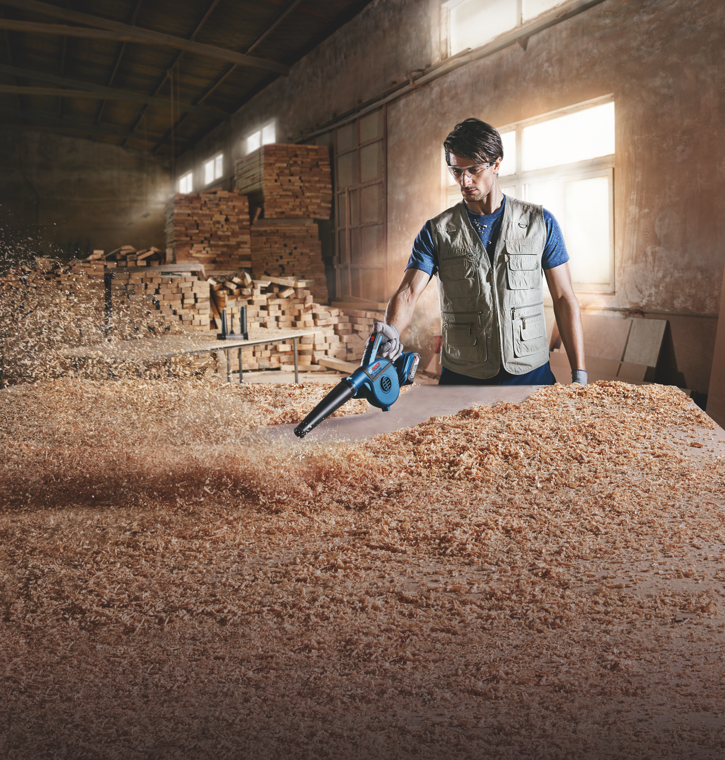 BLÅSARE BOSCH GBL 18V-120 SOLO